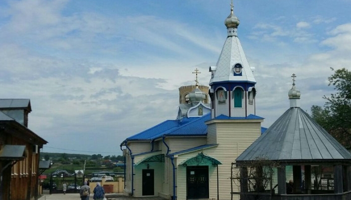 Татарстан старое чекурское храм архангела. Храм Михаила Архангела село старое Чекурское Татарстан. Старое Чекурское Церковь Михаила Архангела сайт.