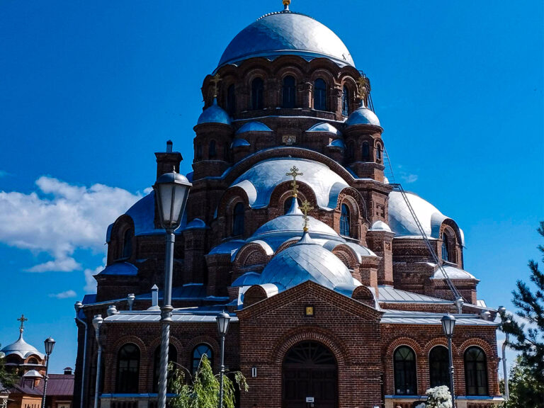 Свияжск — храм и крепость на Волге