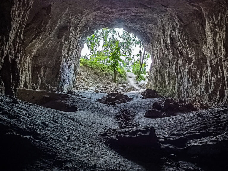 Юрьевская пещера