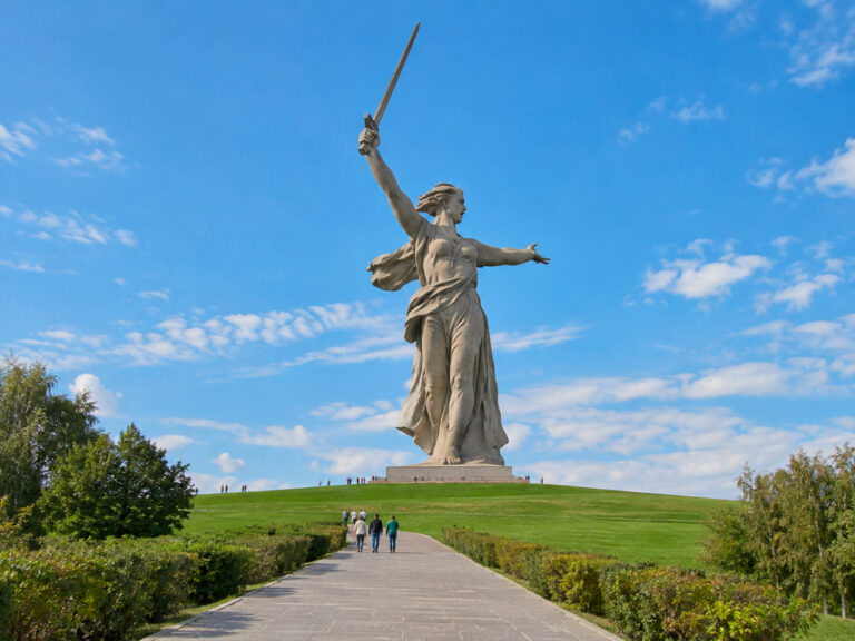 Волгоград — озеро Баскунчак — Астрахань — Элиста